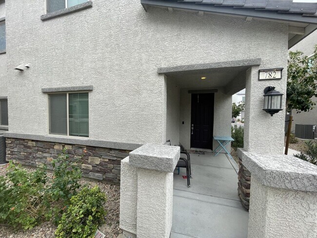 Photo - Gorgeous 3br/2.5ba in Gated Community!