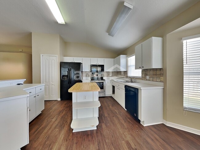 Photo - 1309 Lake Shore Ranch Dr