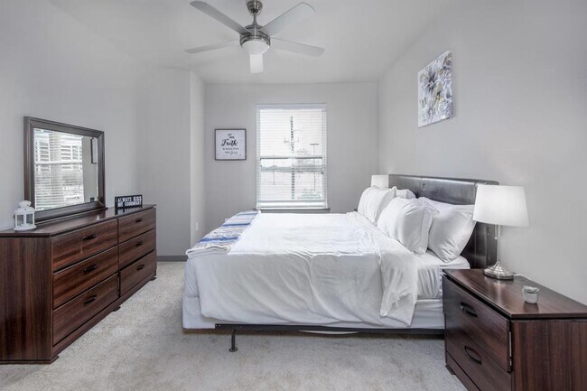 Photo - 1628-1898-1898 Wyndale St Unit ID1359158P