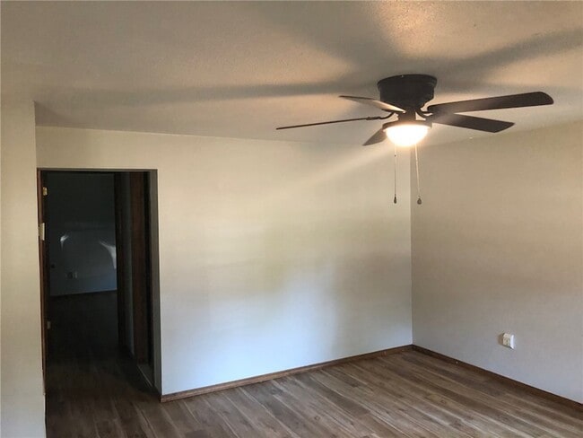 Photo - 624 N Wright St