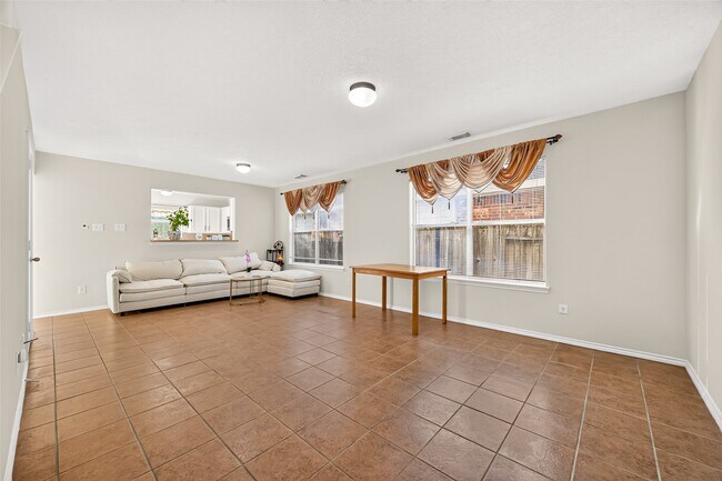 4718 Cypress Dawn Ln