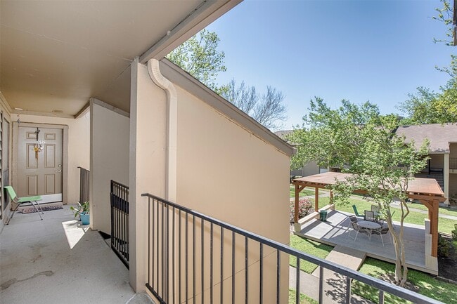Photo - 3300 Pebblebrook Dr Unidad 36