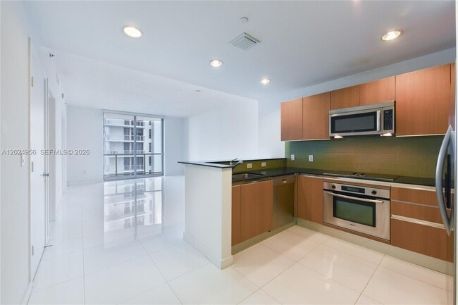 Building Photo - 1060 Brickell Ave Unit 1715
