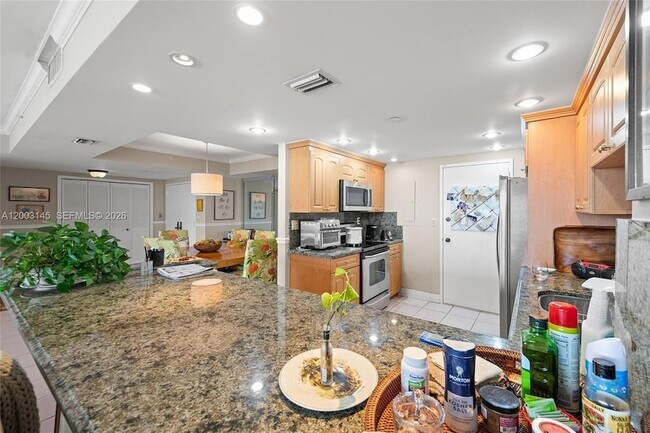 Photo - 11113 Biscayne Blvd Unidad 1554