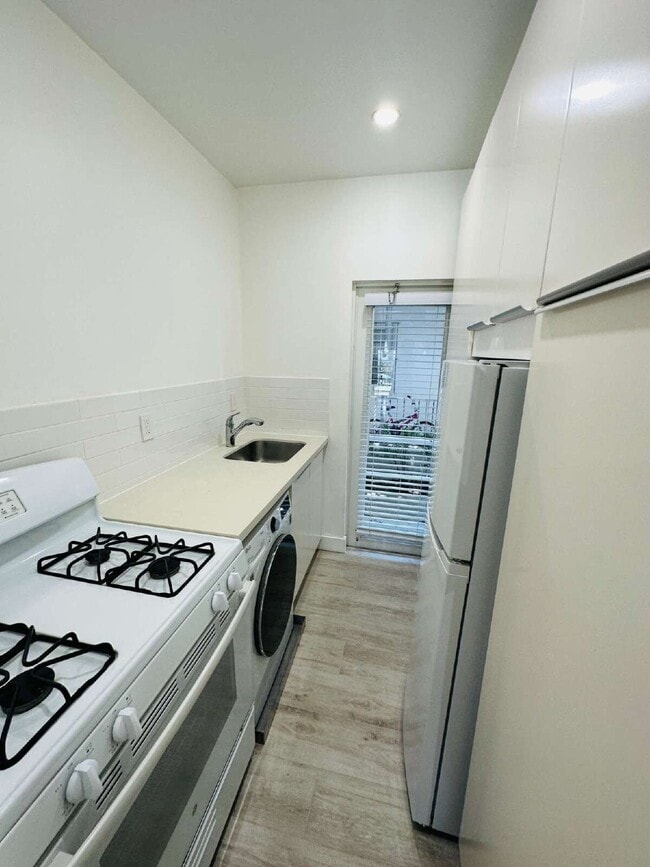 Photo - 745 13th St Unit Apartment 6