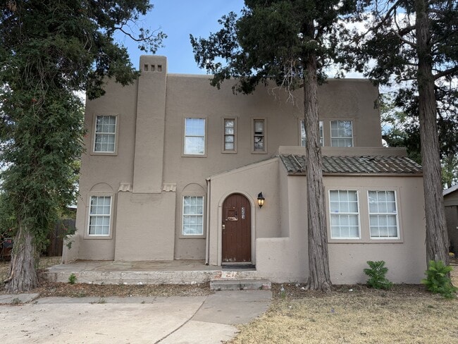 Building Photo - 2203 20th St