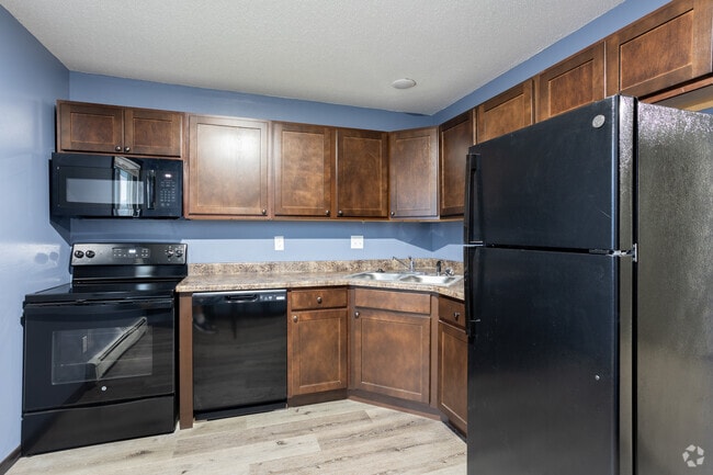 2BR, 1BA - 972SF, Kitchen