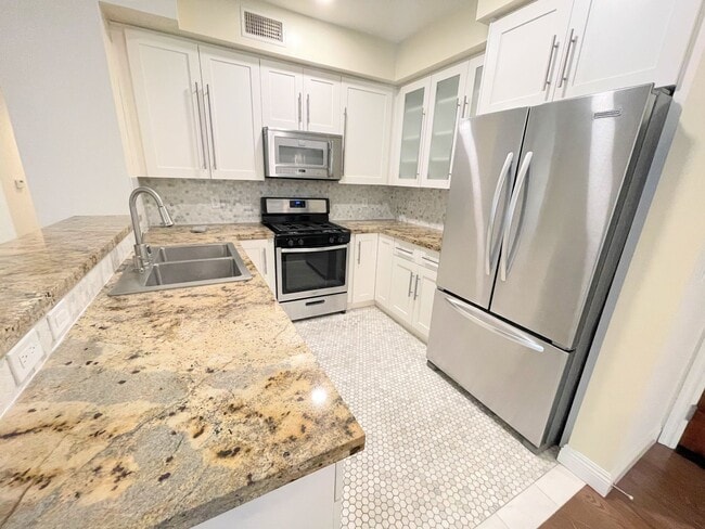 Photo - Studio City living at a great price. 3bd/2ba condo, dual parking, water/trash included!