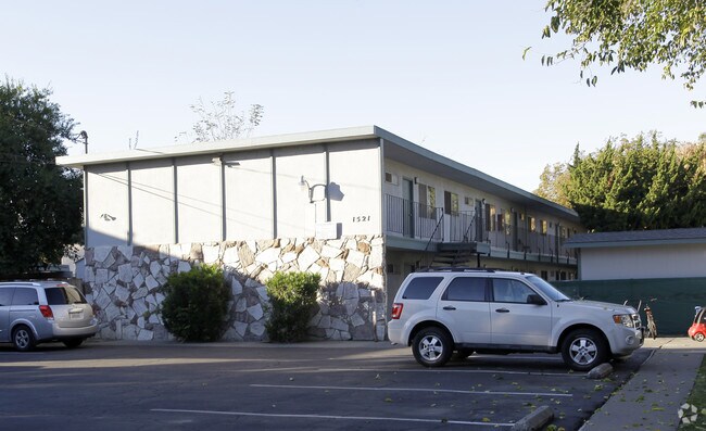 8th Street Apartments - 8th Street Apartments