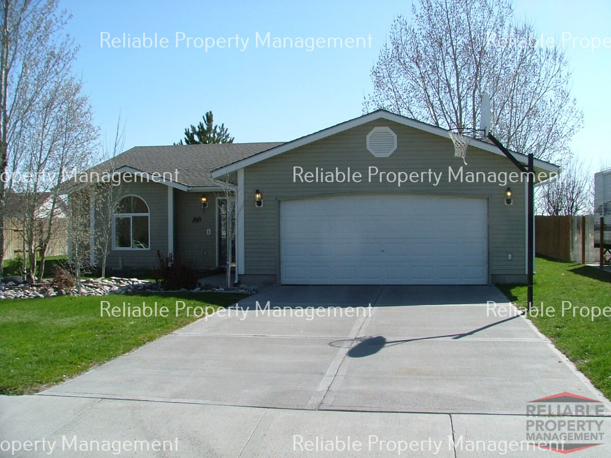 Photo - 1799 Ironwood Dr House