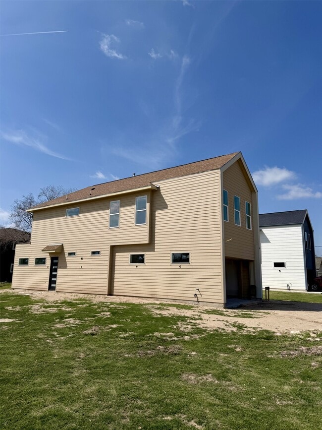 Photo - 1120 Miller Rd