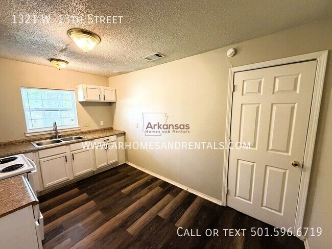 Photo - 1321 W 13th St