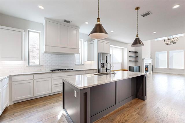 Photo - 691 Meandering Ln