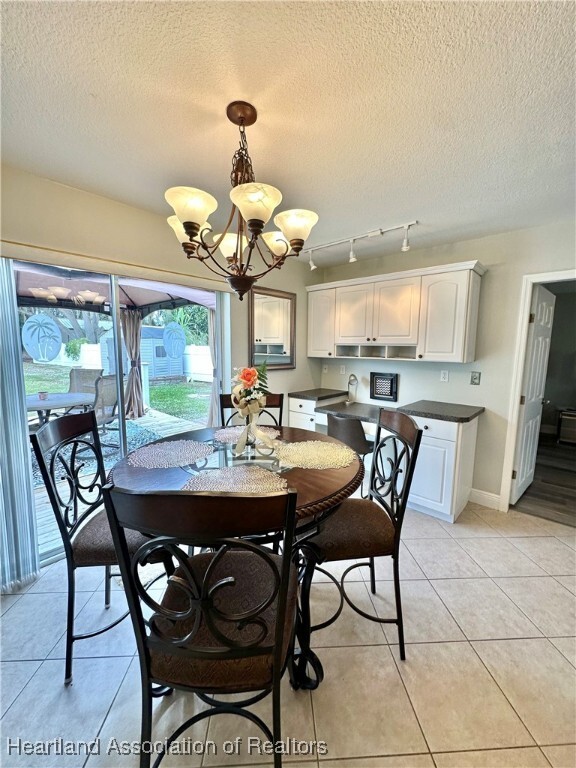 Photo - 3350 Lakeview Dr