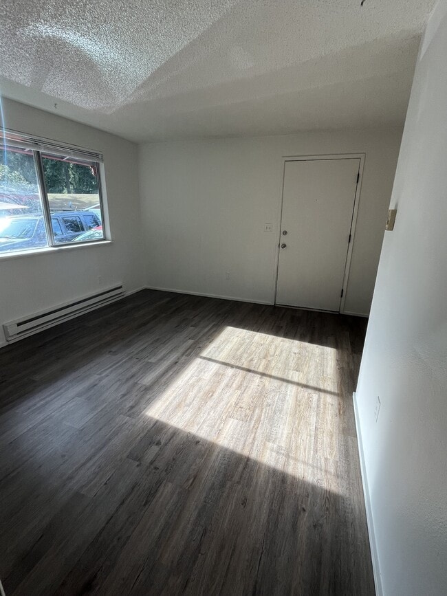 Photo - 7743 Pacific Ave SE