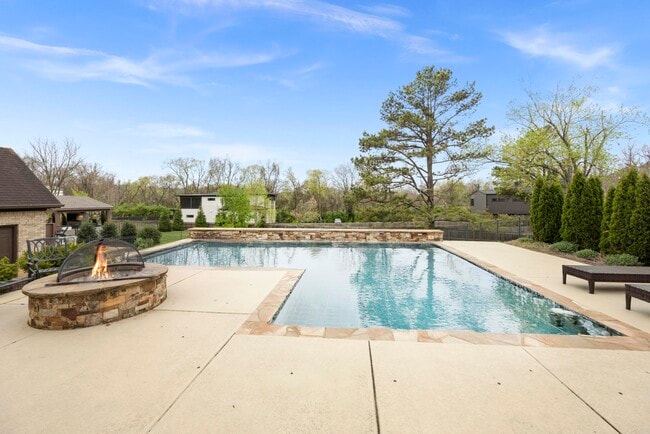 Photo - 4603B Lealand Ln