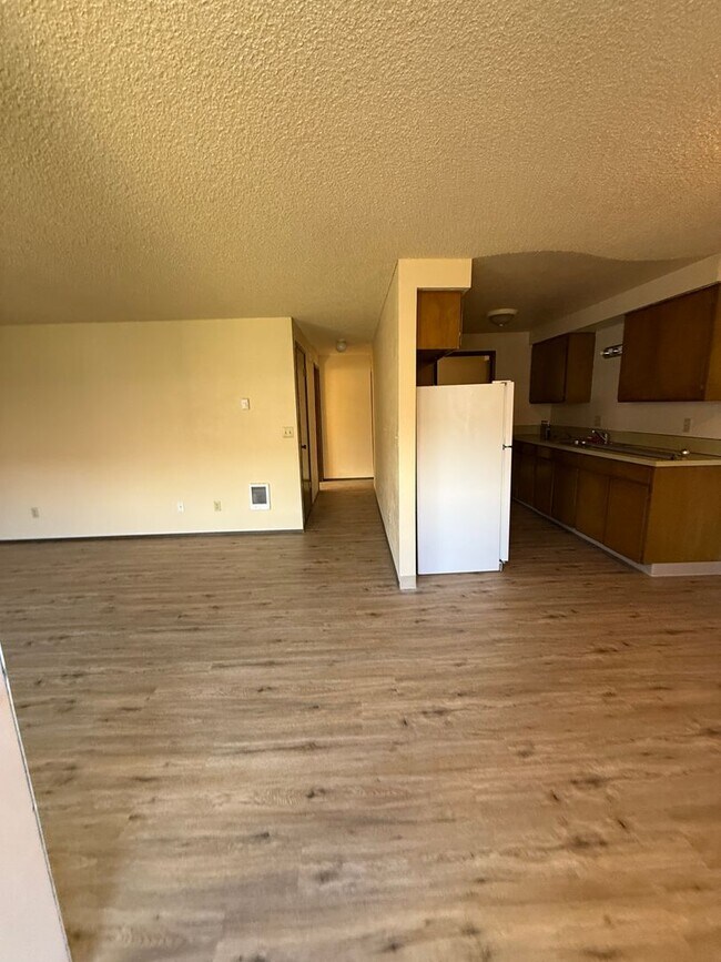 Photo - 2109 E 8th St Unit 2109 E 8th Street