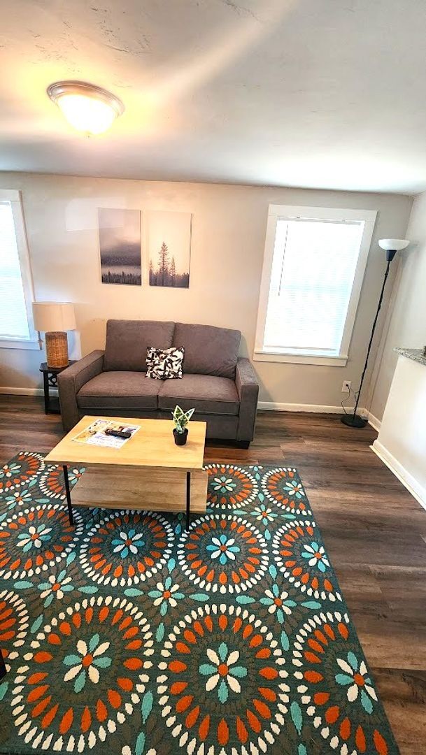 Photo - Furnished 1 Bed 1 Bath Apt in Linwood Plac...