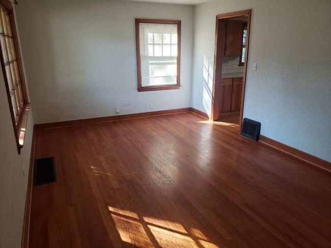 Photo - 405 Jackson St