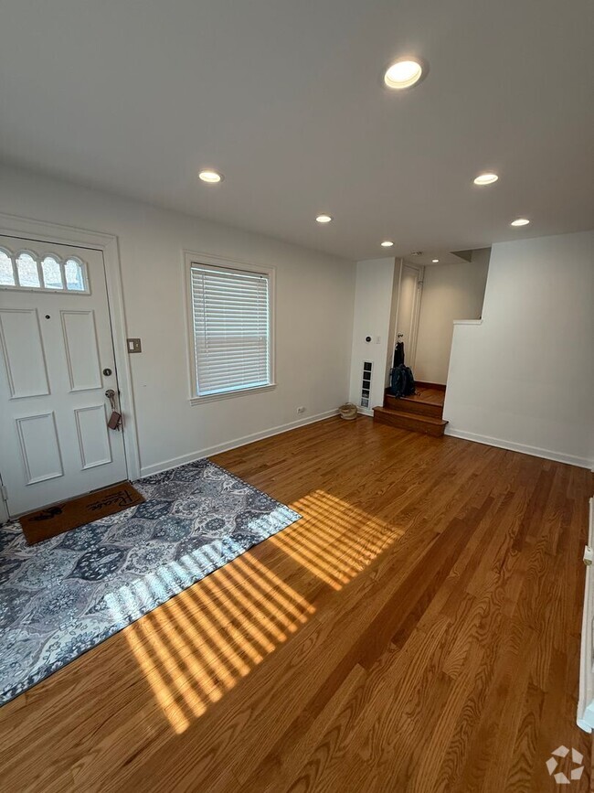 Building Photo - Charming Renovated Home for Rent