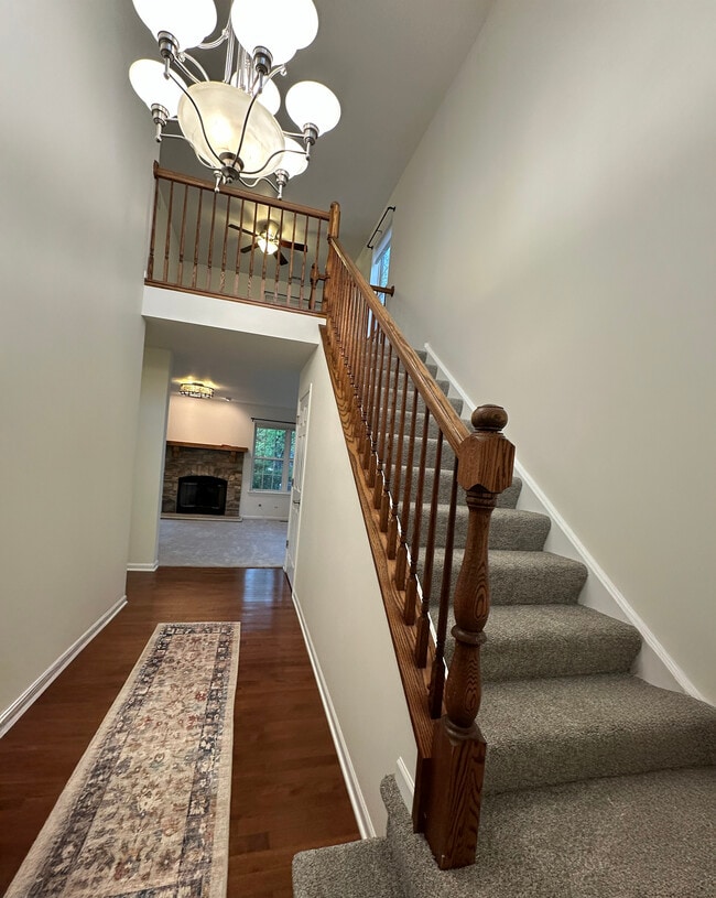 Photo - 560 Lancaster Dr