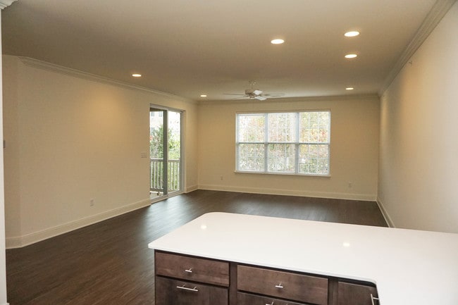 Photo - 260 Old Loudon Rd