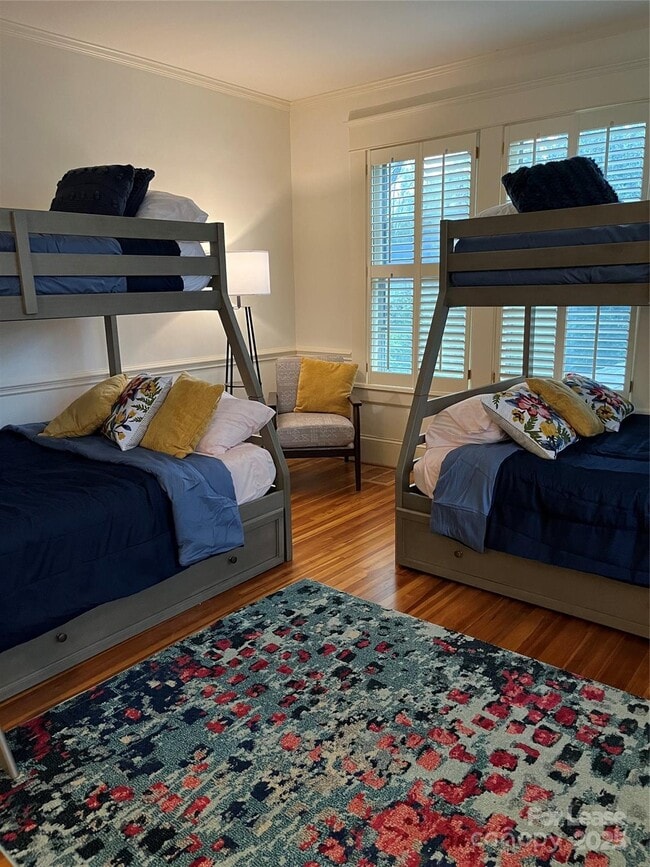 Photo - 2615 Sharon Rd