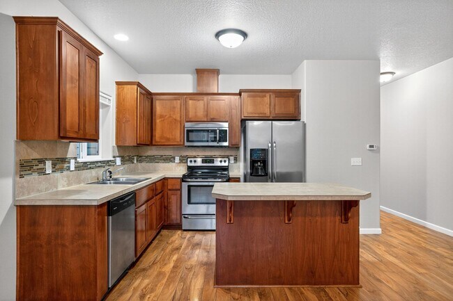 Photo - 2552 Carson Loop