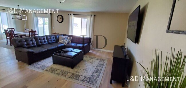 2349 Jim Bridger Dr