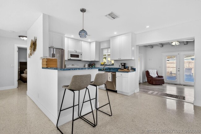 Photo - 1123 SE 2nd Ave