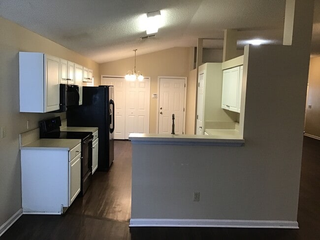 Photo - 1836 Northglen Cir