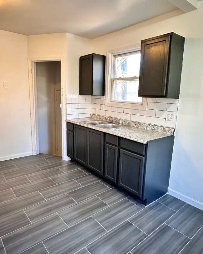 Photo - 11101 Kennebec St