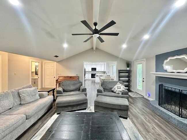 Photo - Updated 3-Bedroom 2.5 Bath Retreat in Whit...