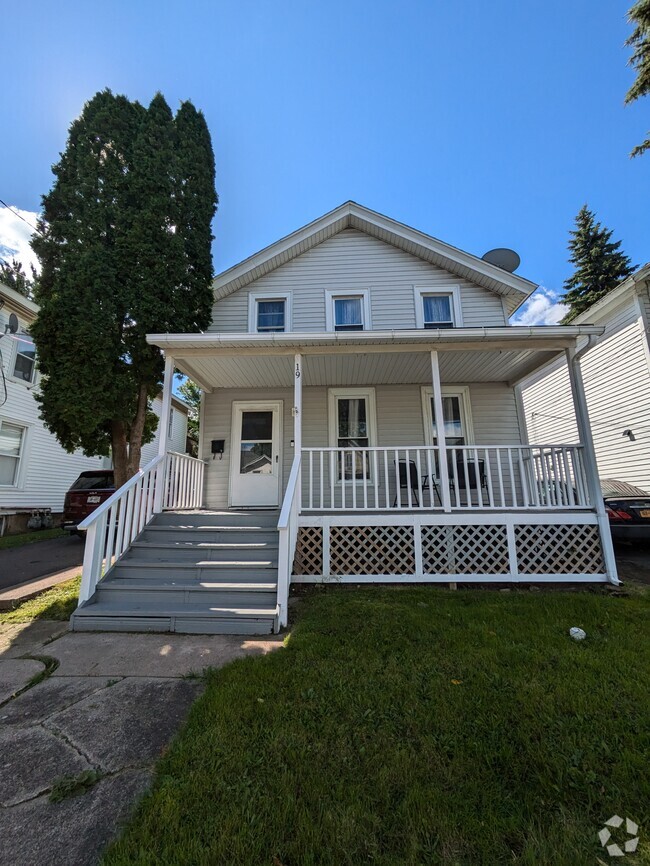 Building Photo - 19 Elmwood Ave Rental