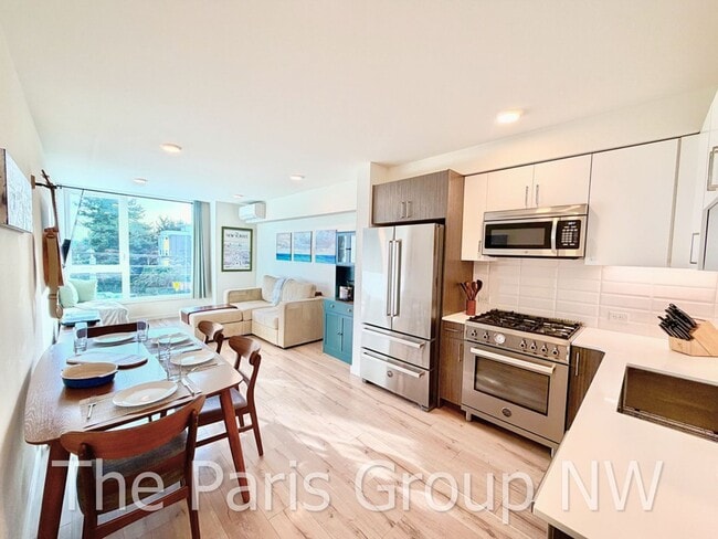 Photo - Gorgeous 2021 Fremont/Wallingford 3BR Overlooking Downtown, Mt Rainier & SLU, Garage w/EV Chgr, W...