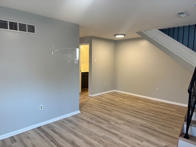 Photo - 520 S 6th St Unit 518