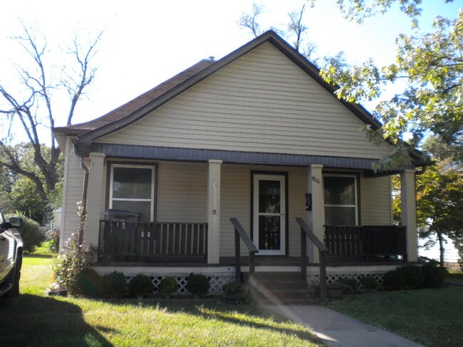 Building Photo - 1810 S Quincy Ave Rental