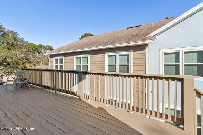 Photo - 1601 Nectarine St