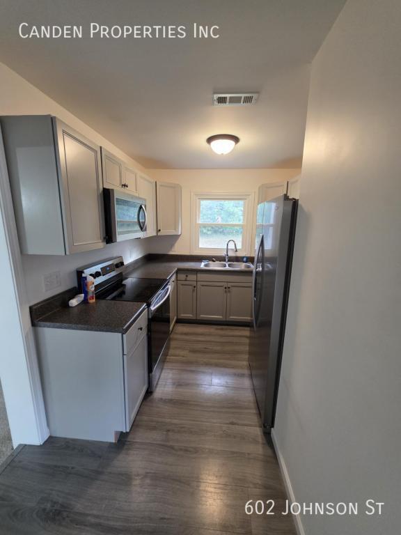 Photo - 602 Johnson St