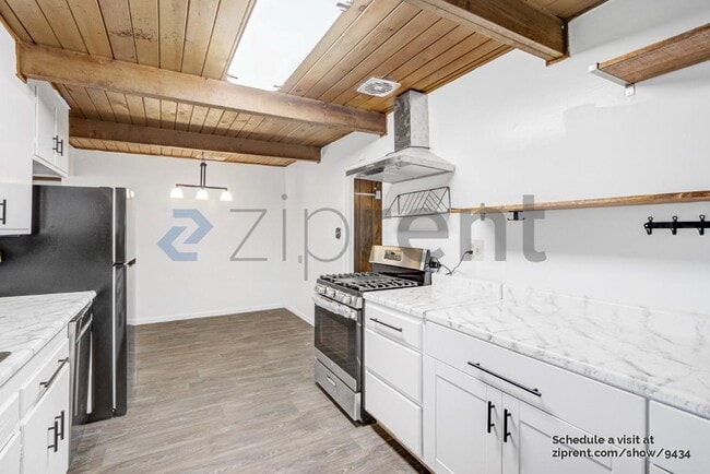 Photo - 160 Arcade Blvd