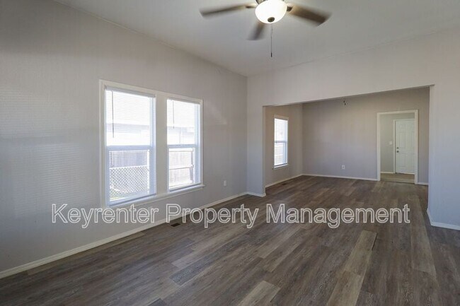 Photo - 535 S 39th W Ave