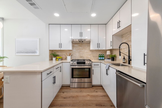 Photo - 555 Innes Ave Unit #310