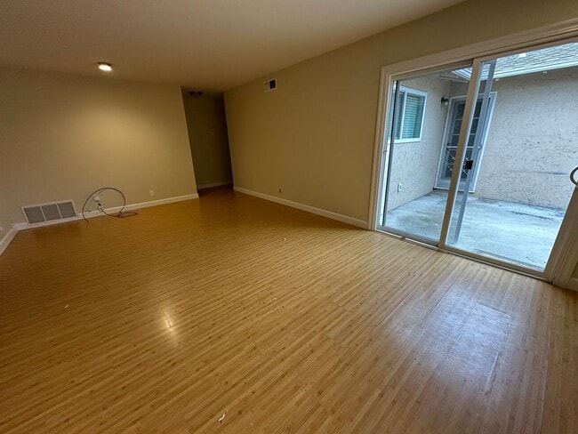 Photo - 852 W Hacienda Ave Unidad 852