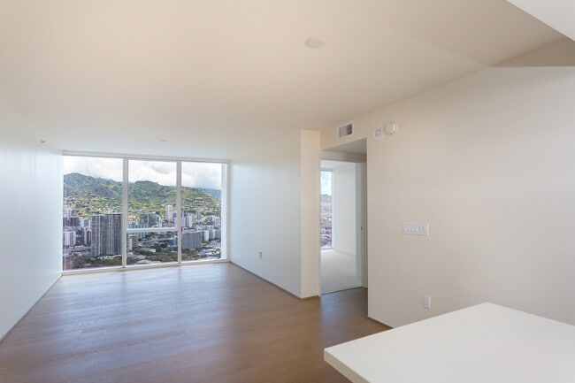 Building Photo - Surround Yourself in Luxury! Symphony Honolulu!