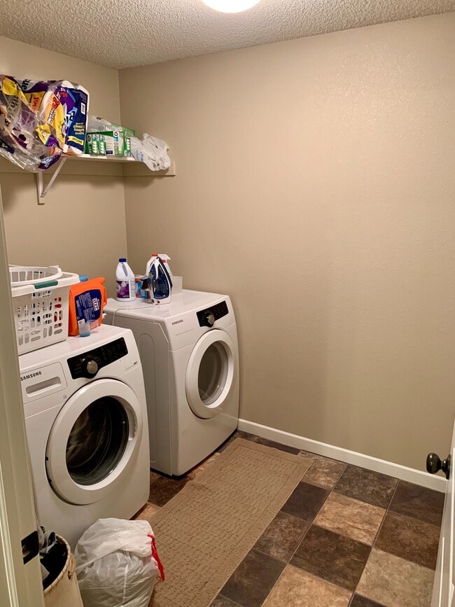 Photo - 3 bedroom 2.5 bath townhome