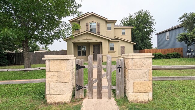 Building Photo - 5303 Viewpoint Dr