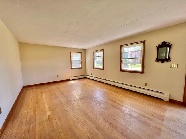 20 Newton Ln