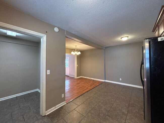 Photo - 207 Gracie Ave