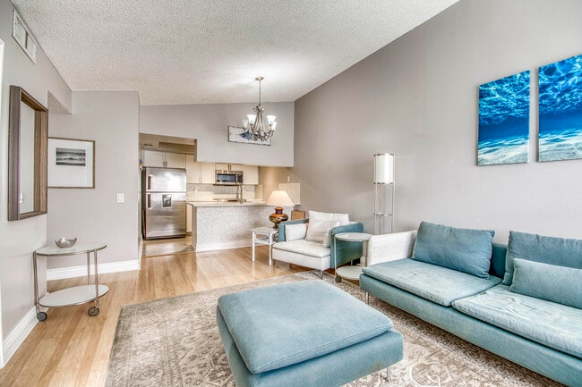 Photo - 619 Waterside Dr