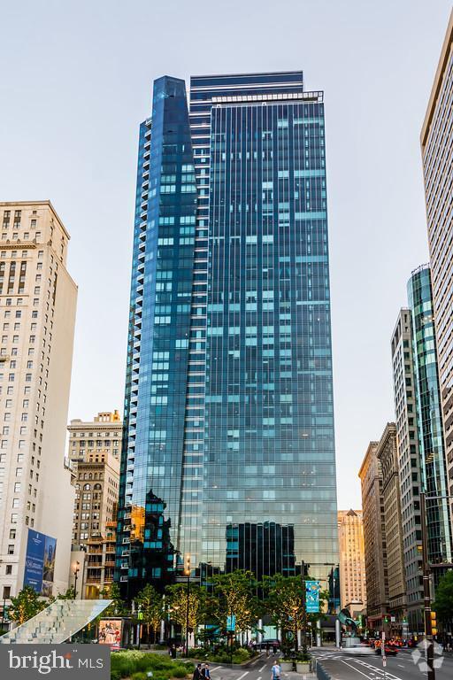 Building Photo - 1414 S Penn Square Unit 15F Rental